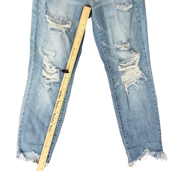 Judy Blue Distressed Raw Hem Blue Light Wash Boyfriend Jeans size 5 / 27 - Picture 2 of 10